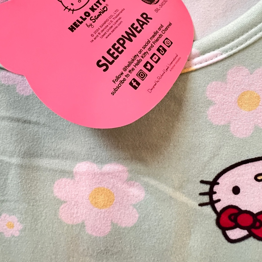 Hello Kitty Pajama Set - Size Large - image 5